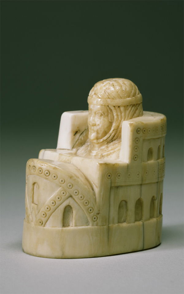 Chess_piece_-_WhiteQueen