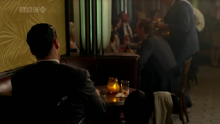 de espaldas a la cámara Mad Men - Presentación de Don Draper