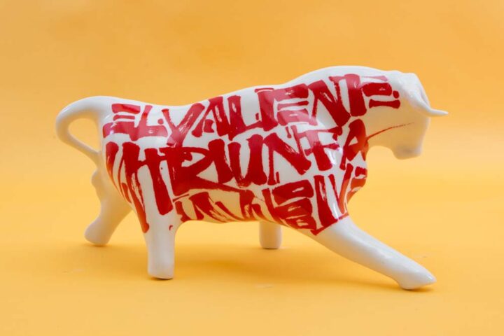 HOLLYBULL