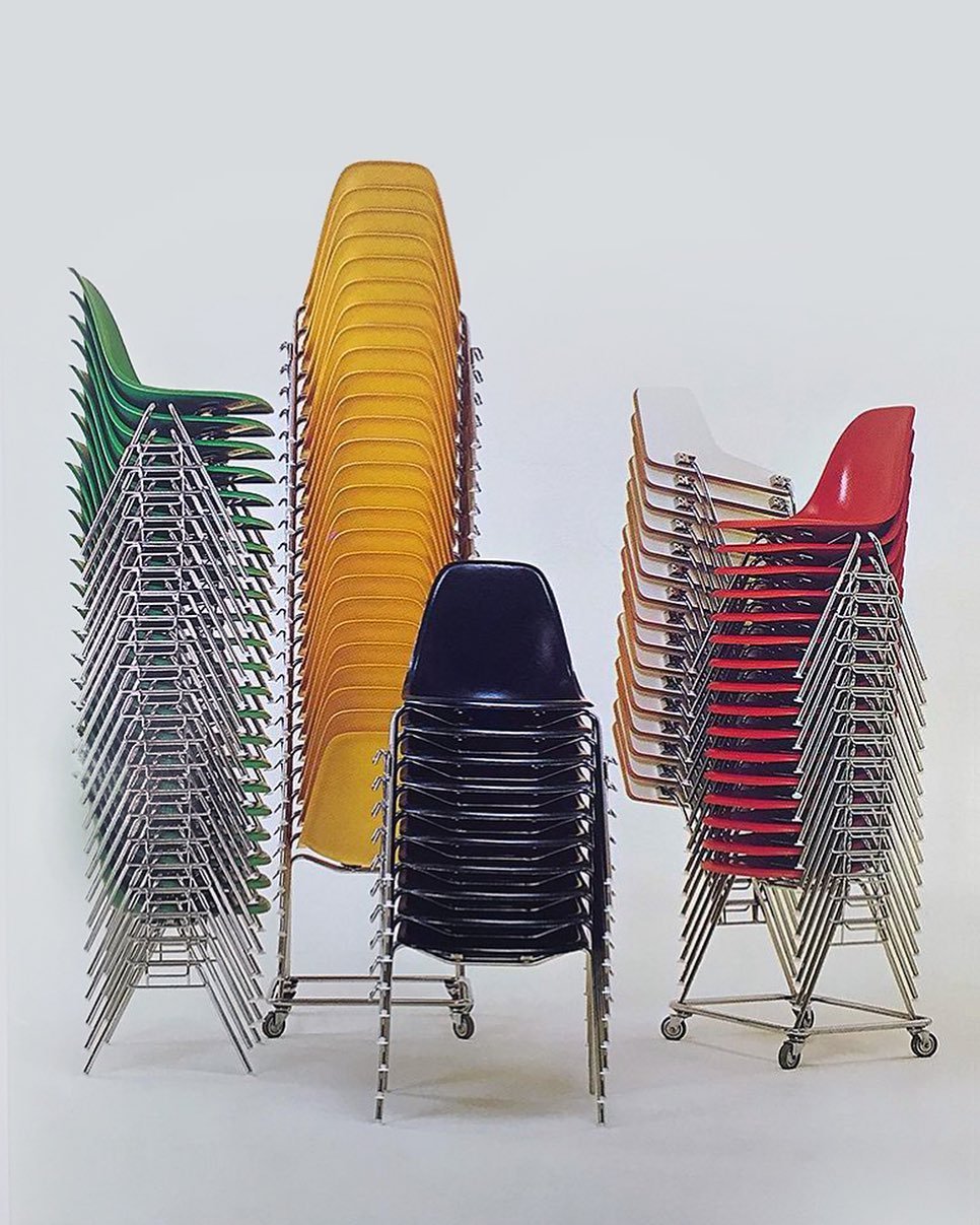  Stacking and Ganging Side Chair 