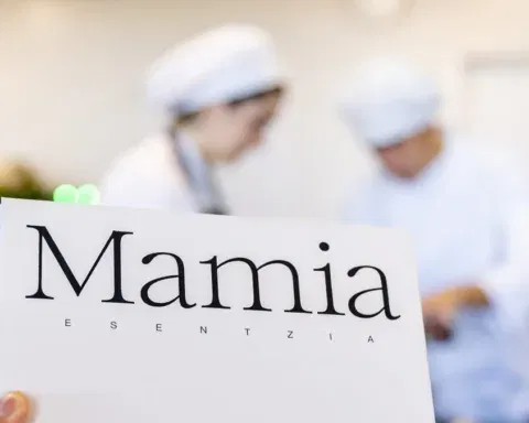 mamia